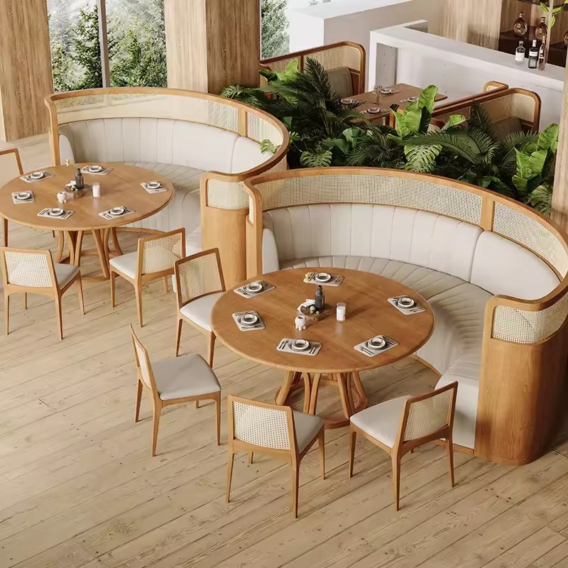 Curved Banquette with Round Table